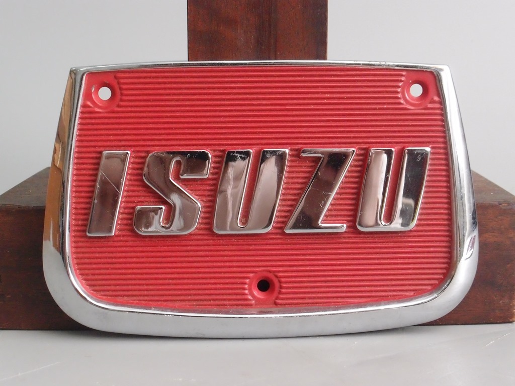 ISUZU エンブレム 純正 いすゞ メルカリ - イスズ 海外 輸出仕様 公式 