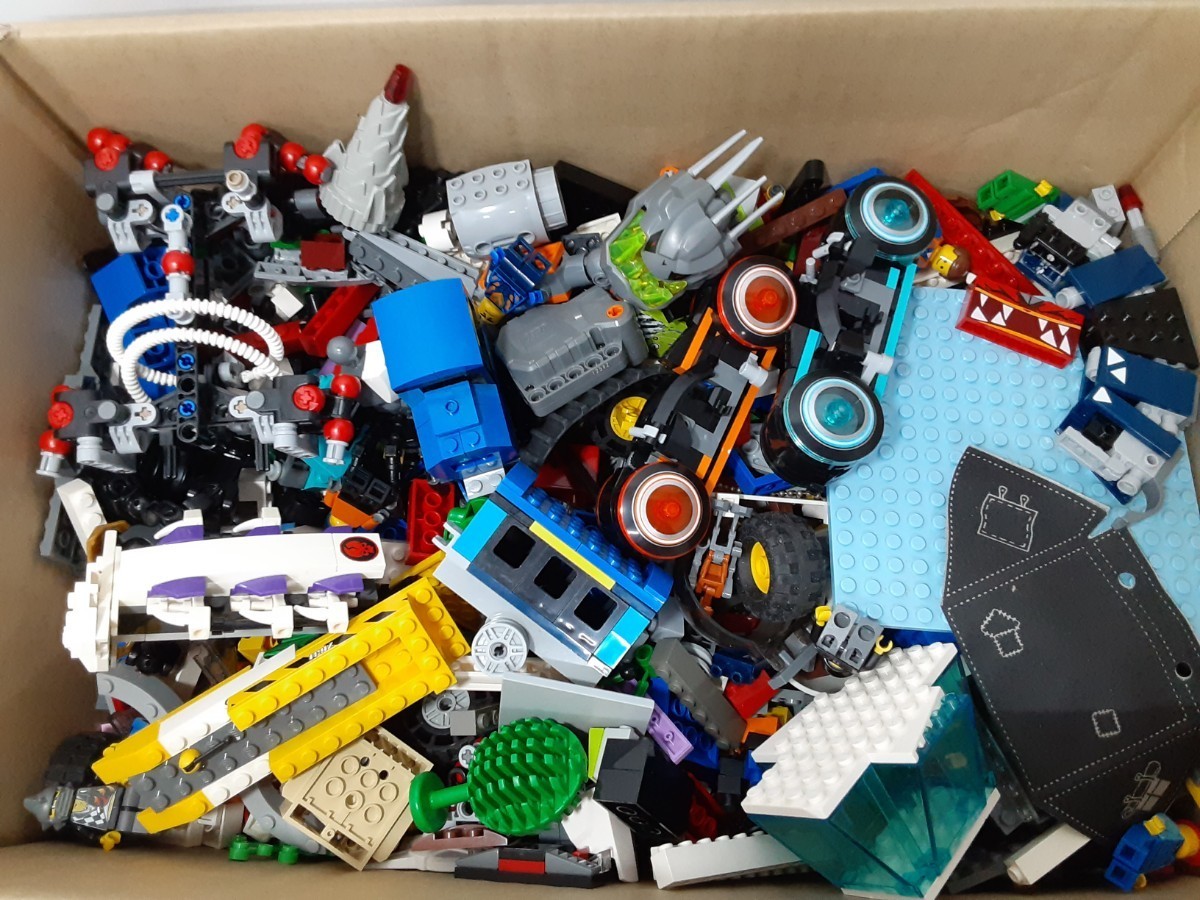 レゴ 大量 8kg レゴ まとめ売り 大量 約8キロ シリーズ色々 B40702