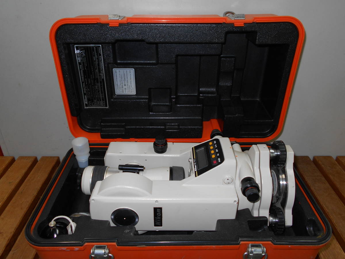 【中古・令和5年6月校正品】ニコン／電子セオドライト／NE-10C（シフト式）／３0倍／校正書付／