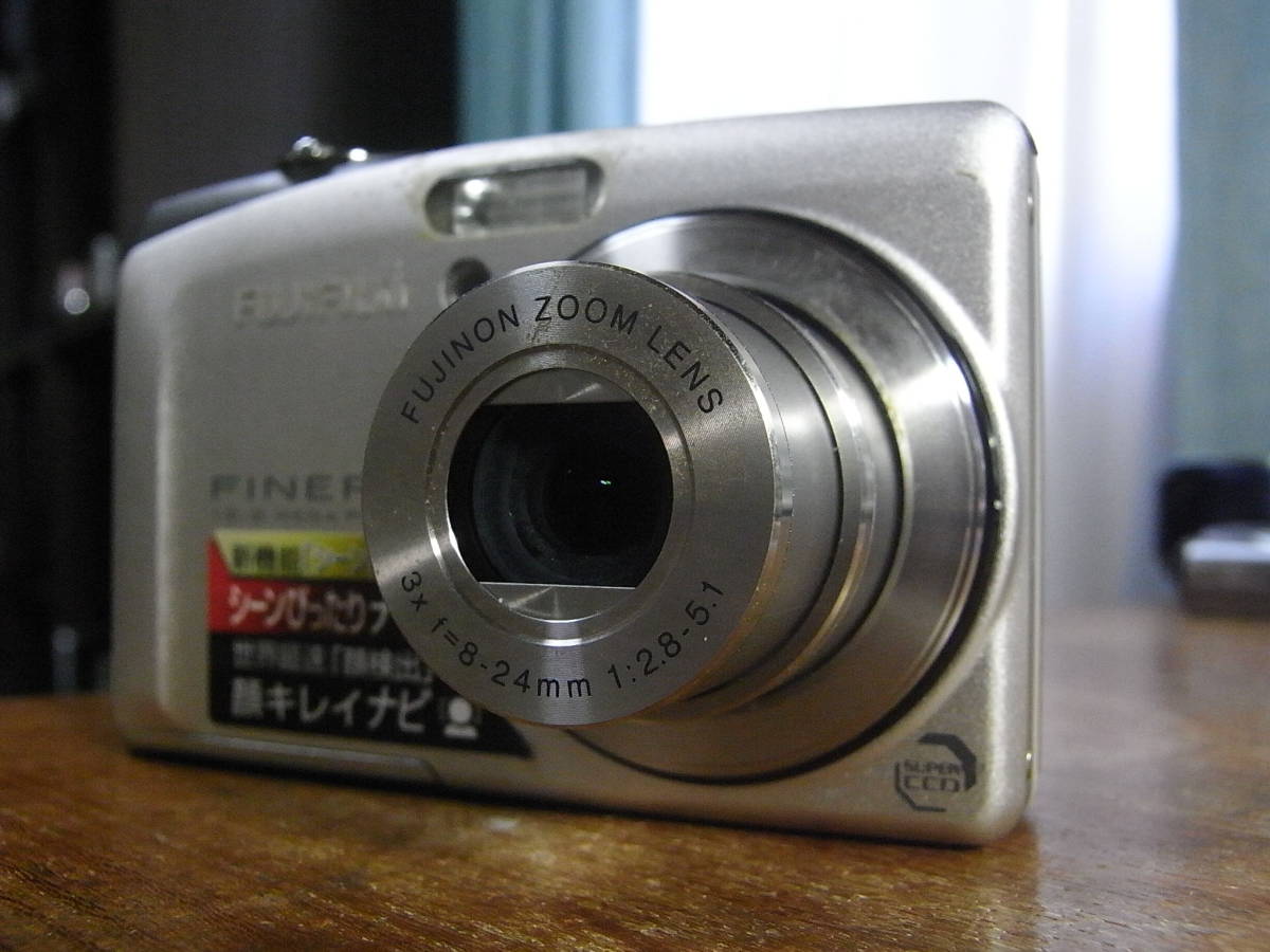 FUJIFILM FinePix F60fd SuperCCD コンデジ 動作品 富士フイルム