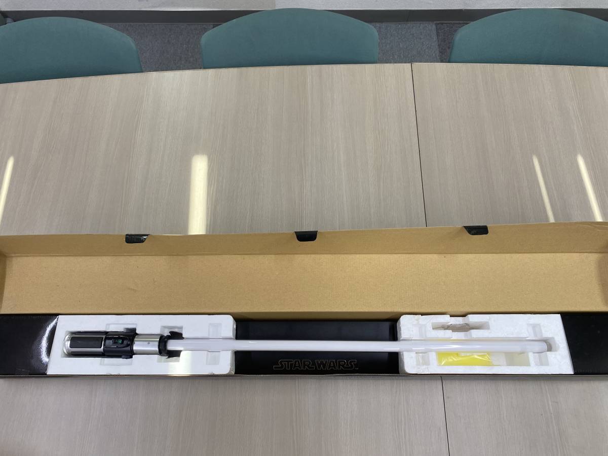 マスターレプリカ社　YODA FORCE FX LIGHTSABER COLLECTIBLE_2