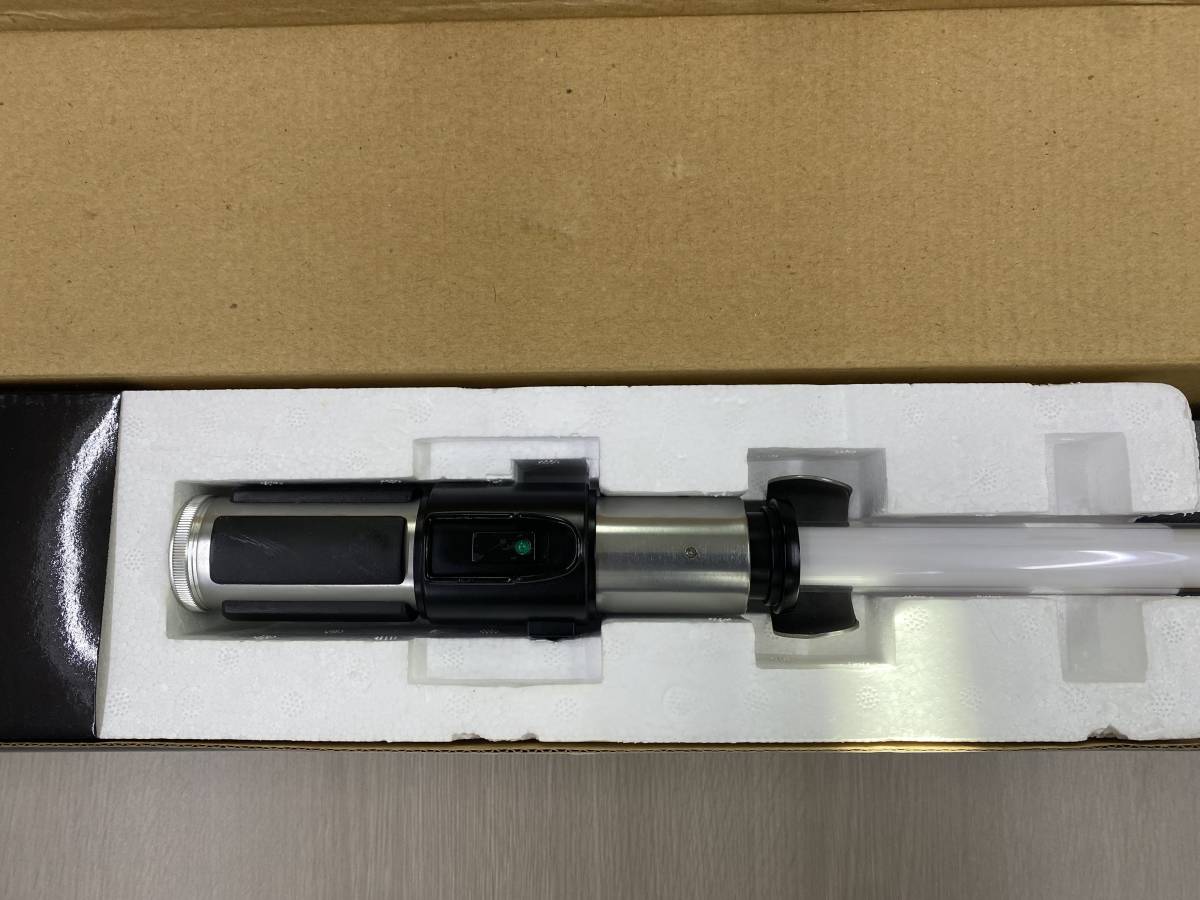 マスターレプリカ社　YODA FORCE FX LIGHTSABER COLLECTIBLE_3