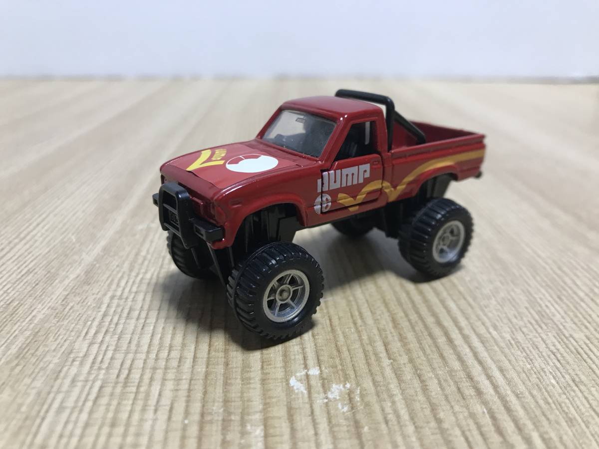 トミカ　トヨタ ハイラックス4WD ビッグフット　「juｍp」　日本製