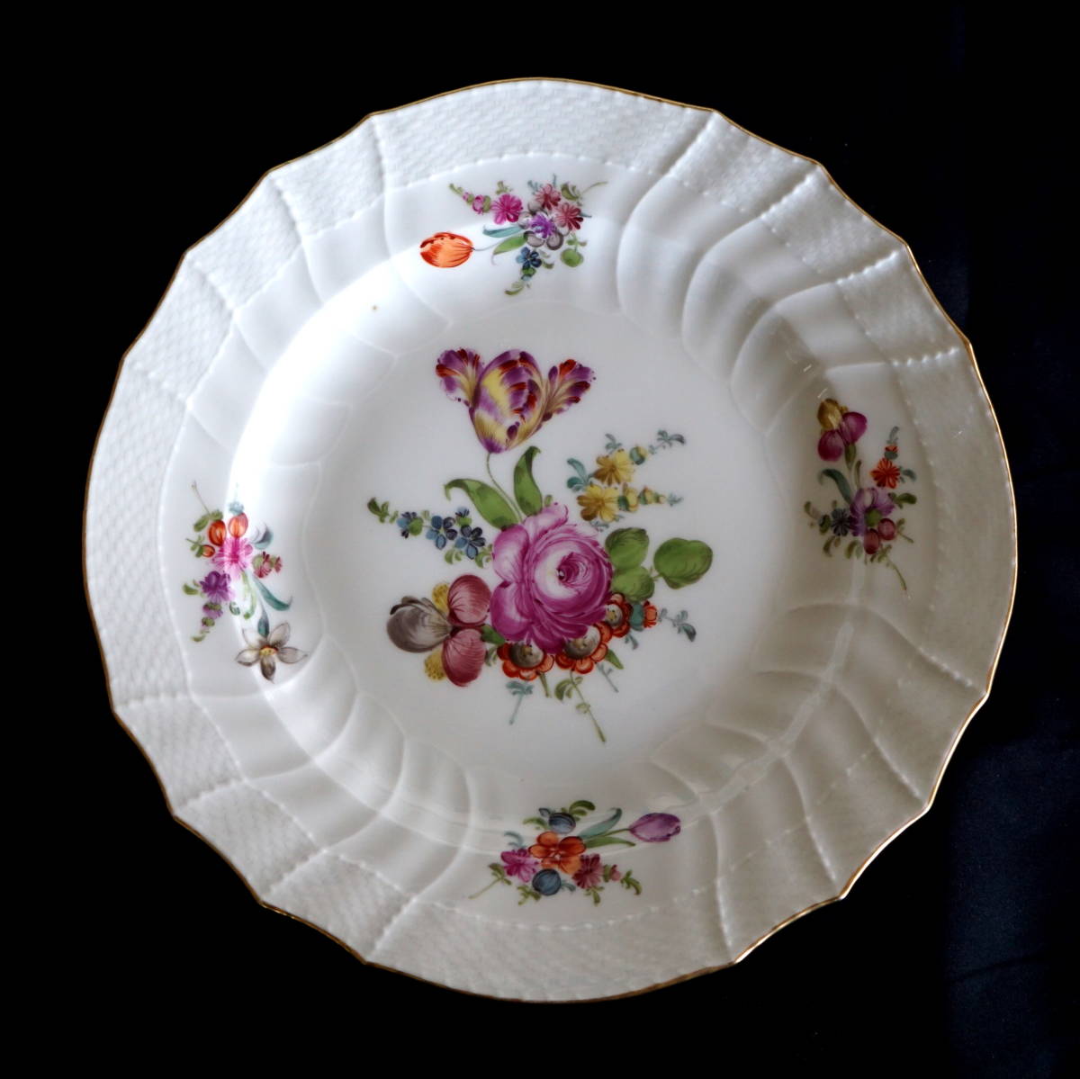 格安，人気 ..#b ② オールド KPM Berlin ベルリン王立磁器製陶所 アンティーク 花絵 金彩 プレート 皿 直径約21.5cm 高さ約3cm ドイツ製(ベルリン王立磁器製陶所（KPM）)｜売買されたオークション情報、yahooの ベルリン王立磁器製陶所（KPM）