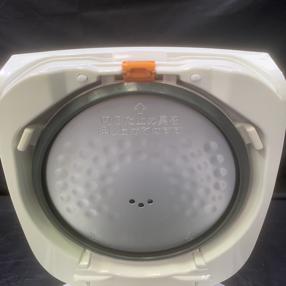 岸170 (美品）象印・マイコン炊飯器 3合炊き 極め炊き・NL-BD05・22