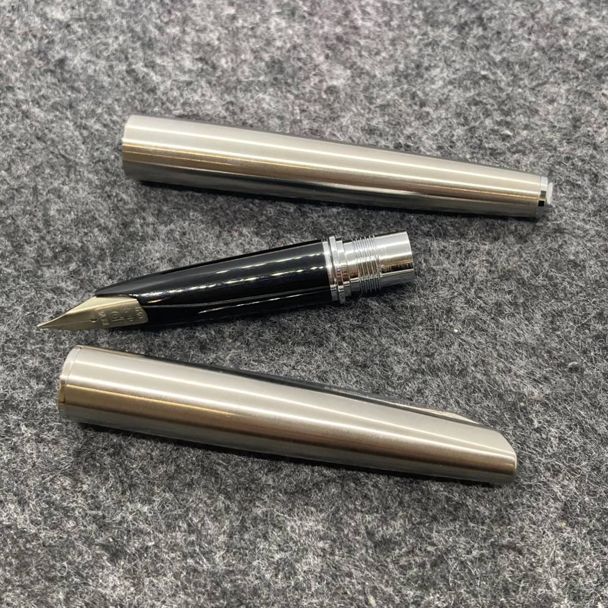 PLATINUM ☆プラチナ 万年筆 ペン先 18K 中字 インク無し☆ 中古