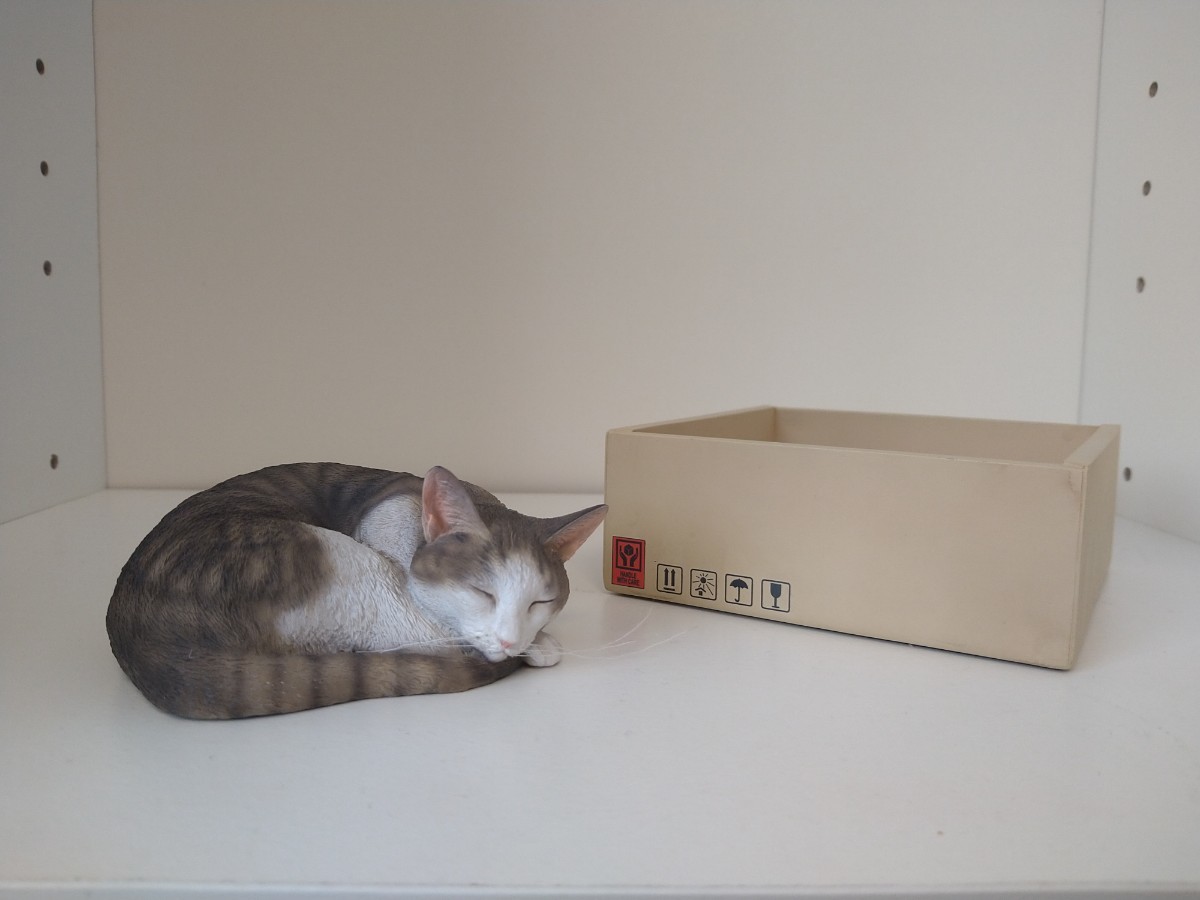 sumart 森口修の猫」ー寝姿（キジ猫塗装）｜森口修｜ Sum-