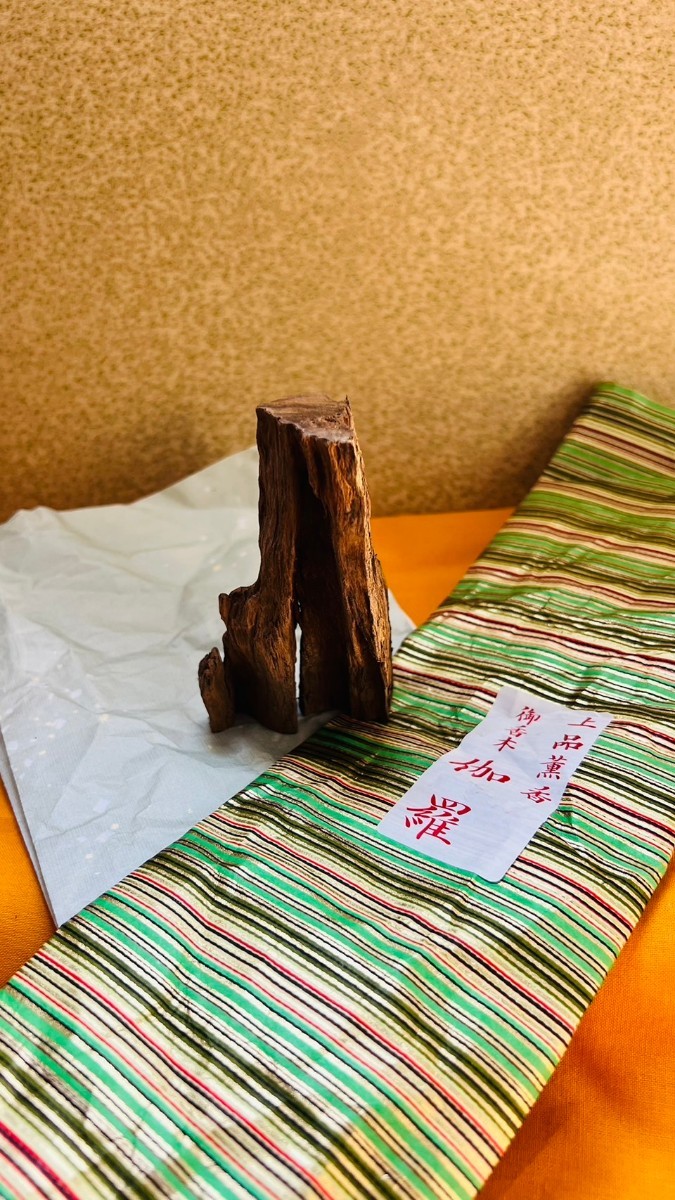 激安大特価，高品質 上品薫香 御香木 伽羅 沈香 49g 松栄堂 香道具 沈香 鳩居堂 伽羅 白檀 日本香堂 中国美術 香木 お香 ベトナム産 古美術 お焼香(お香)｜売買されたオークション情報、yahooの商品情報をアーカイ その他