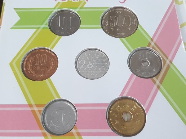 1088759910.9