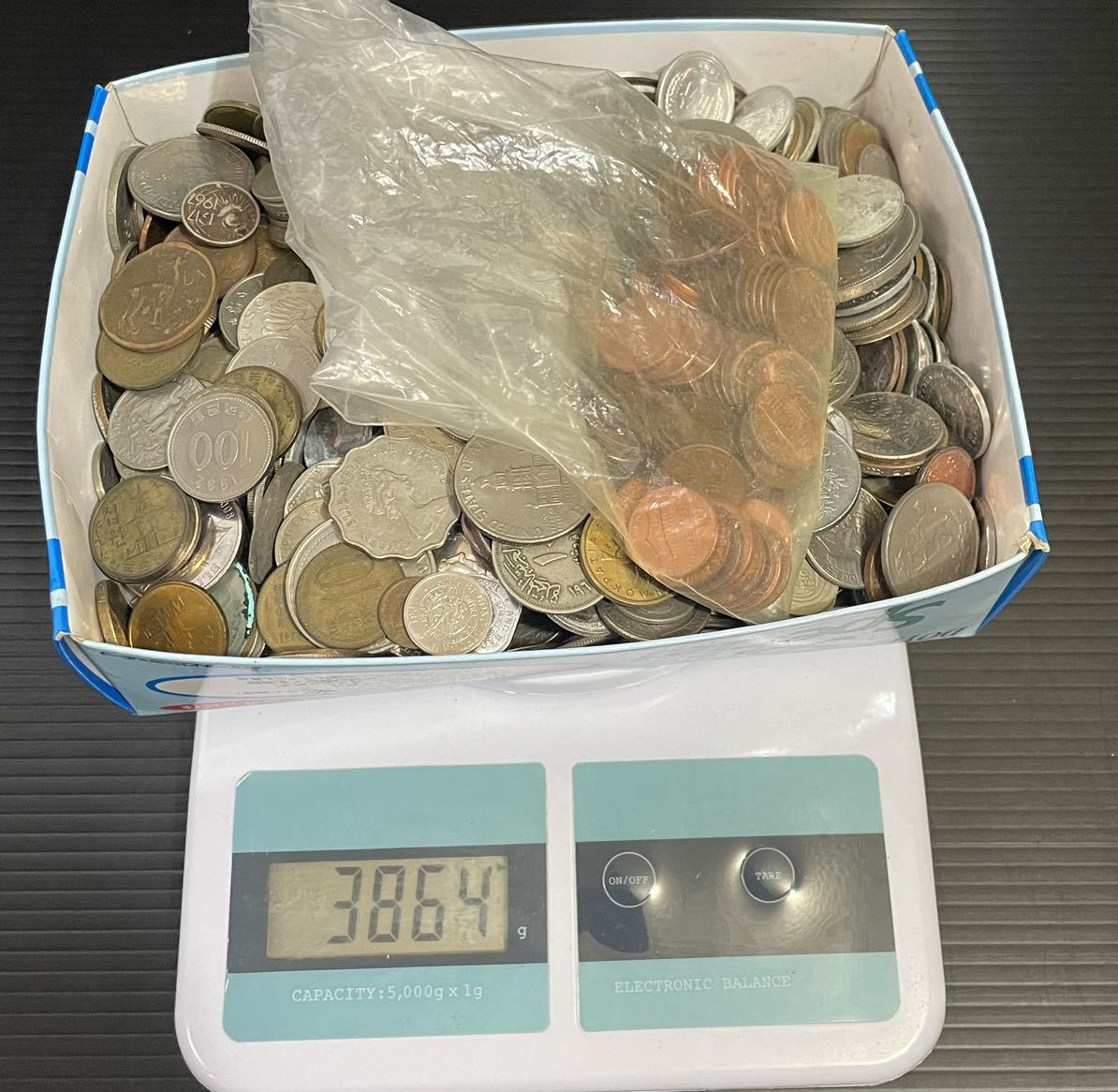 オファー 未使用 イギリス 1999年 エリザベス女王高額 20ポンド P-390b