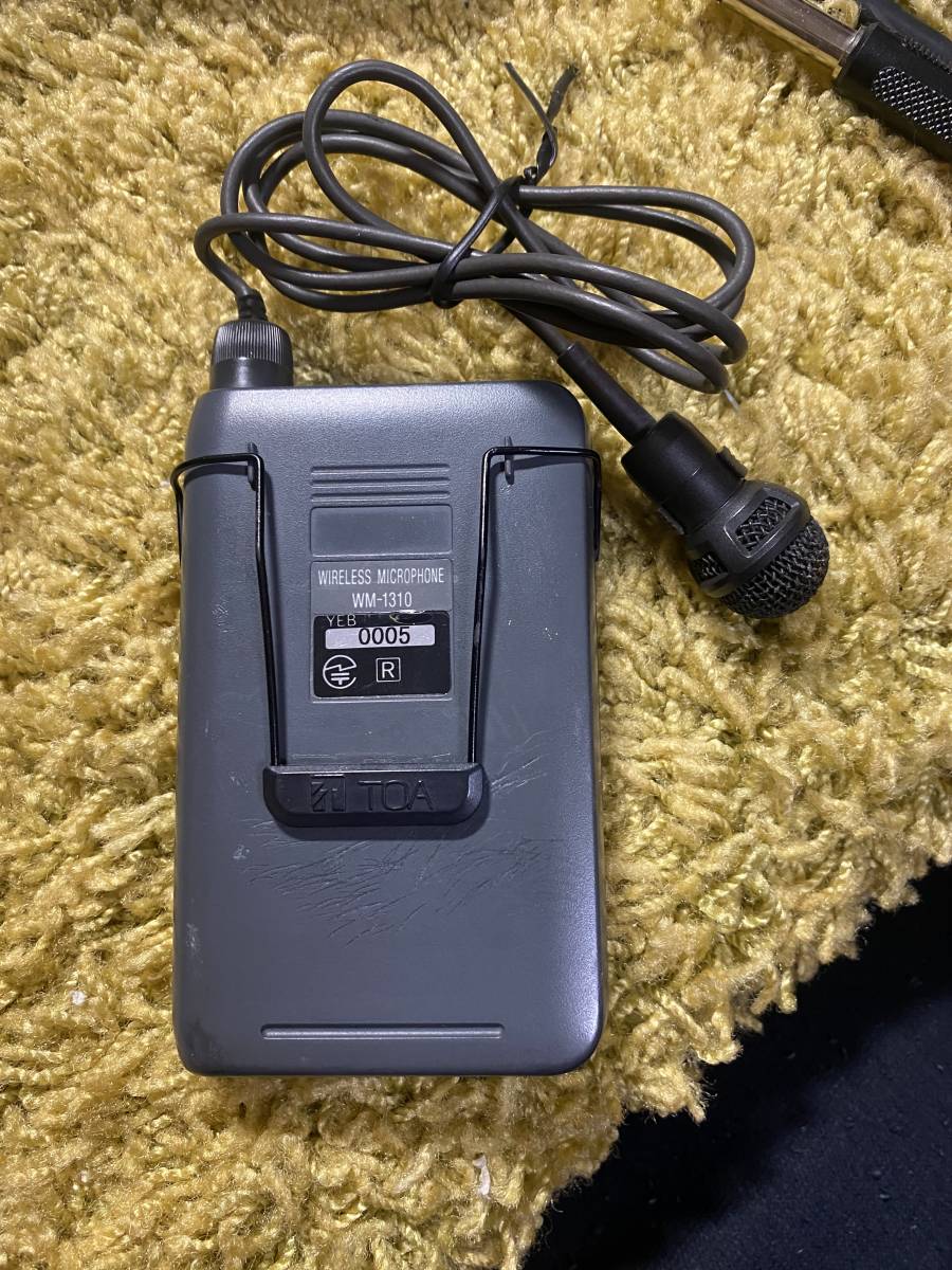 美品 TOA WM-1310 無線 ワイヤレスマイク 中古 通電確認済み 現状品 WM-1310 TOAワイヤレスベルトッパク 会館引き上げ品中古良品 マイク
