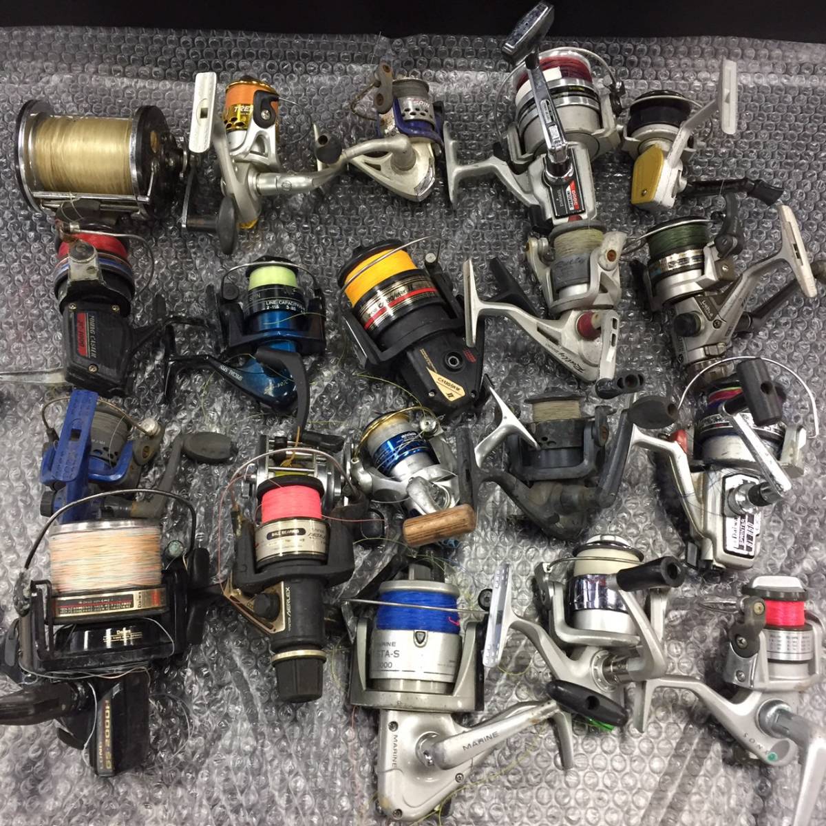 G051(6520)-448 リール 大量まとめ 約6.52㎏ 状態様々 DAIWA SHIMANO