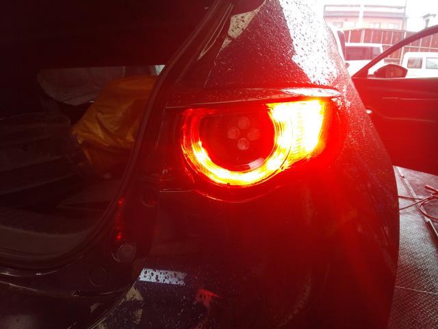 MAZDA3 6BA-BP5P 右テールランプ MAZDA3 6BA-BP5P MAZDA3