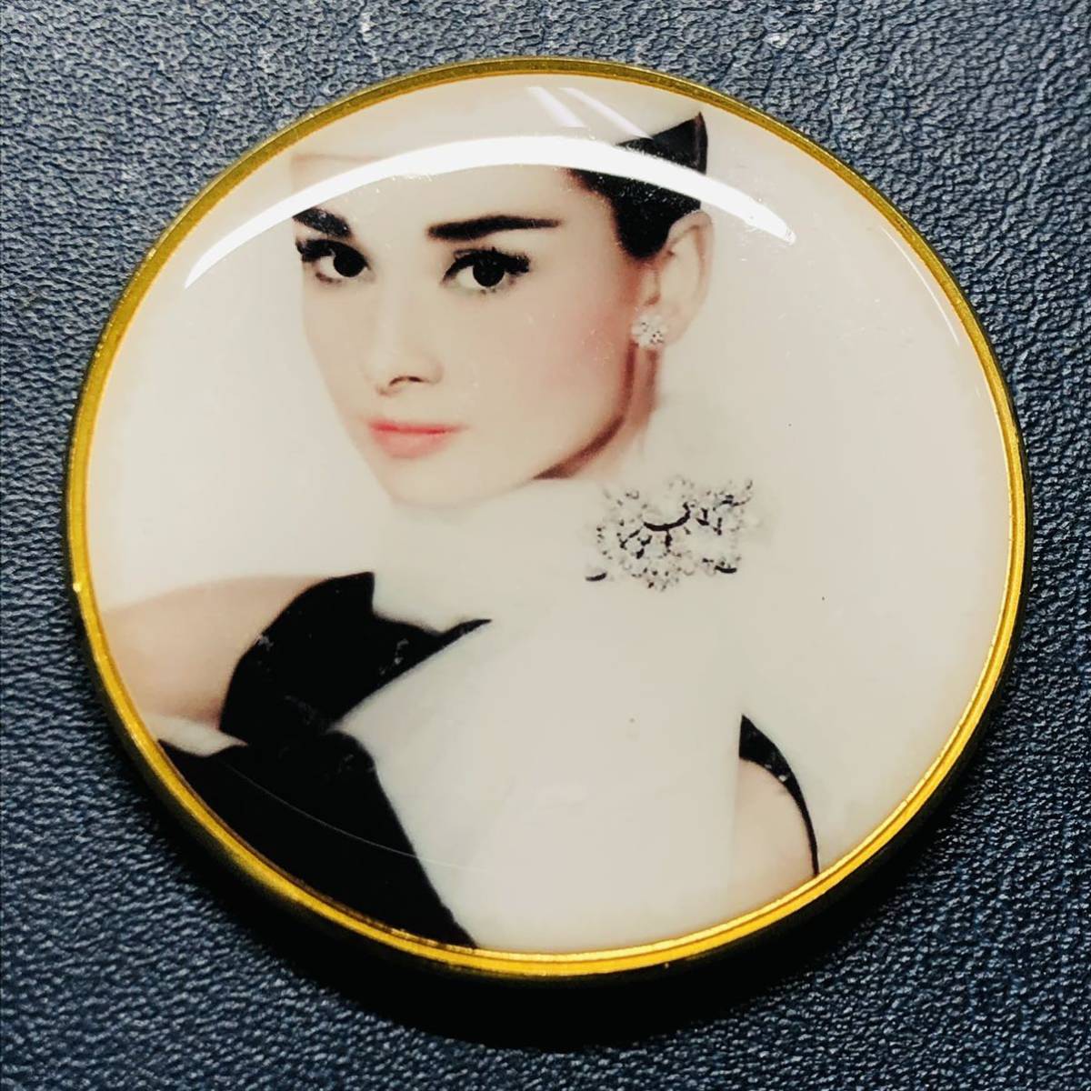 記念金貨　オードリーヘップバーン　アメリカ　金貨　美品　古銭　収蔵品 記念メダル 重さ 31.13g 100フラン オードリー・ヘプバーン オードリー・ヘップバーン オードリーヘップバーン金貨 100フラン金貨 クラウンコイン古川店