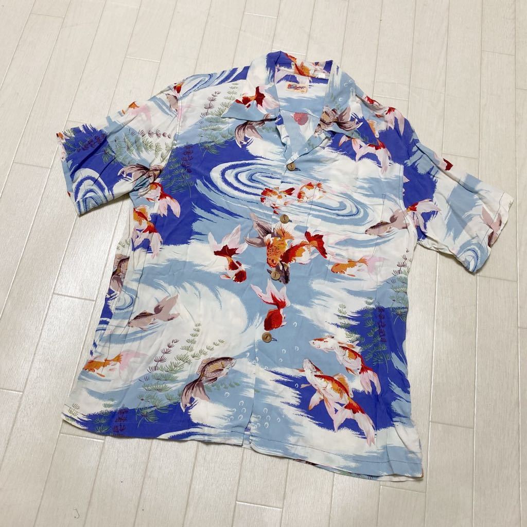 3439☆ SunSurf サンサーフ トップス アロハシャツ オープンカラー 半袖シャツ メンズ S ブルー 総柄 金魚