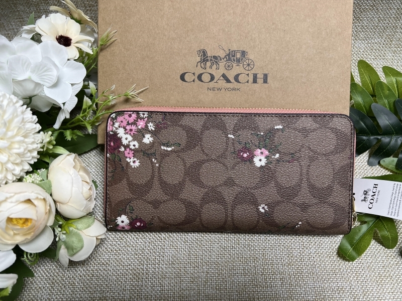 大幅値下げ‼️ ☘️新品未使用☘️COACH コーチ 気品の花柄 長財布F29931 COACH 長財布 コーチ 財布 レディース 長財布 カーキマルチ系 花柄