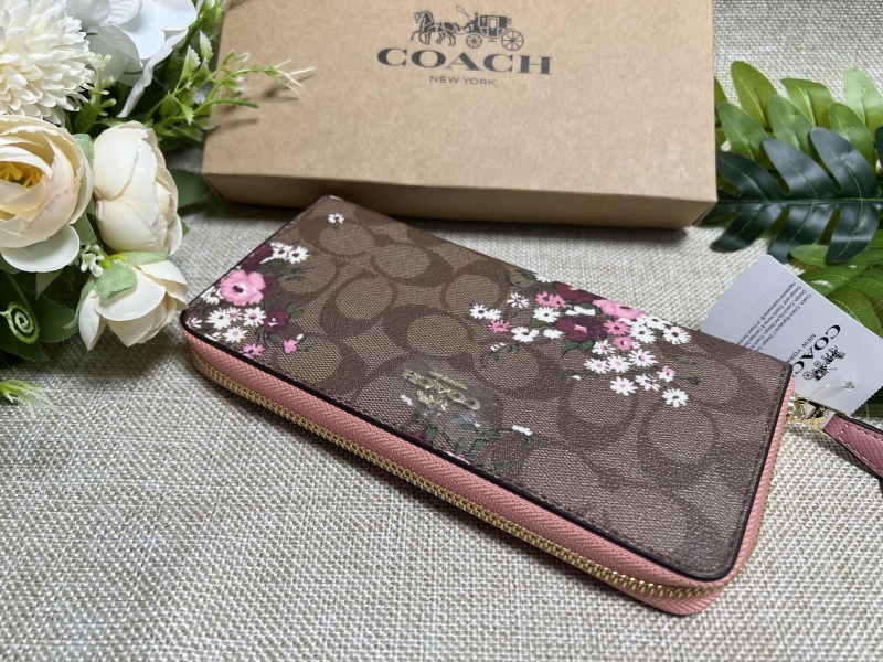 大幅値下げ‼️ ☘️新品未使用☘️COACH コーチ 気品の花柄 長財布F29931 COACH 長財布 コーチ 財布 レディース 長財布 カーキマルチ系 花柄