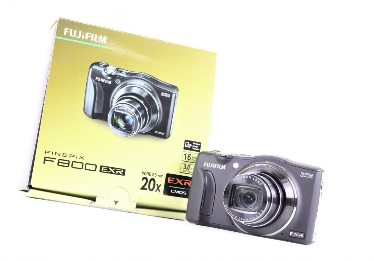 カメラ FUJIFILM デジタルカメラ F800EXR 付属品あり 富士フイルム