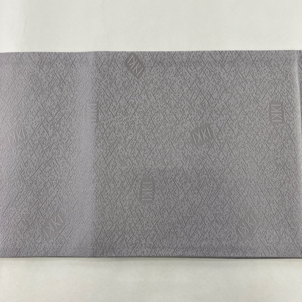 袋帯 美品 名品 草花 金銀彩 銀通し 白 お太鼓柄 正絹 【中古】 お太鼓柄