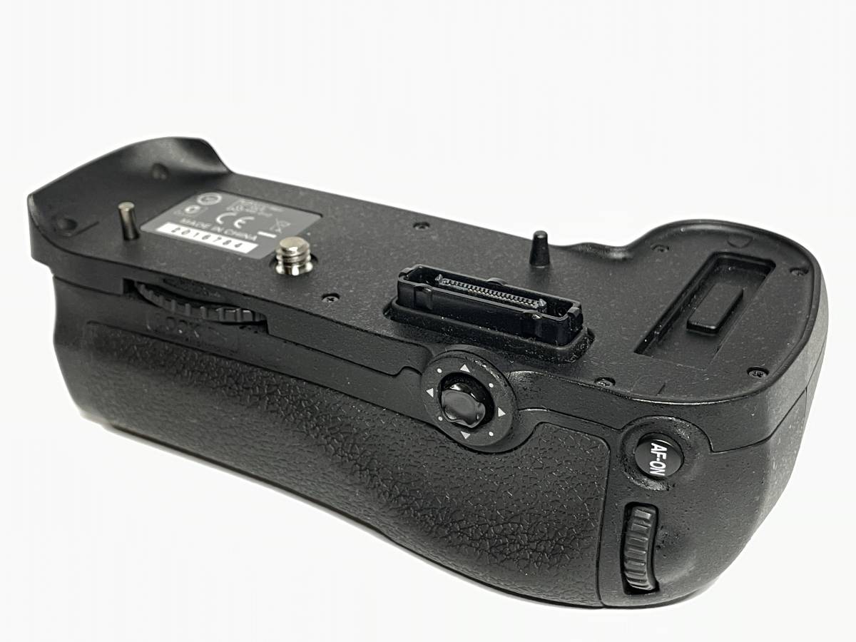 極上品 ニコン MB-D12 マルチパワーバッテリーパック 【公式通販】