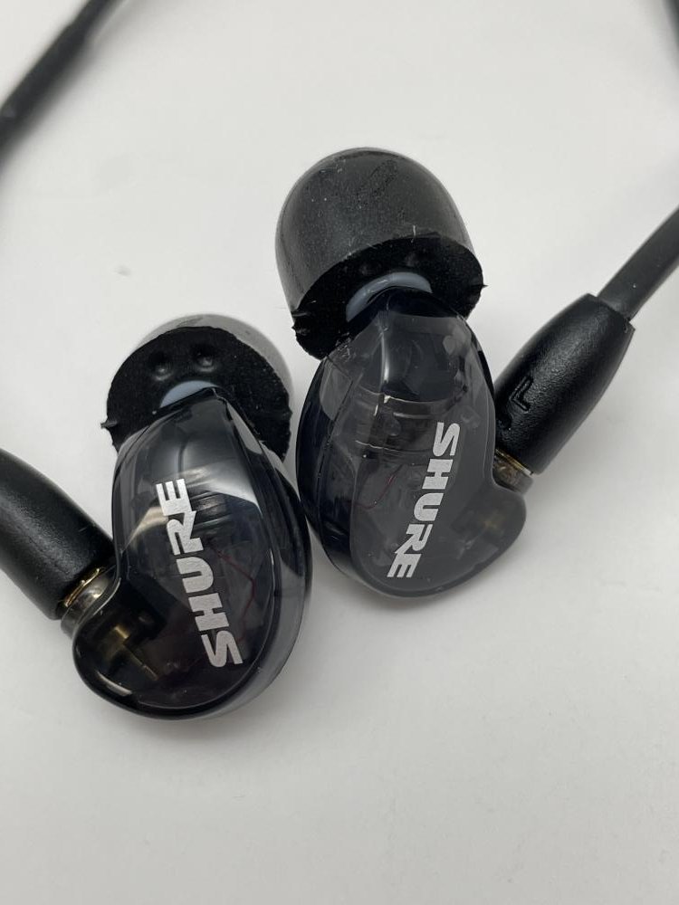U352【美品】 SHURE SE215 イヤホン ブラック