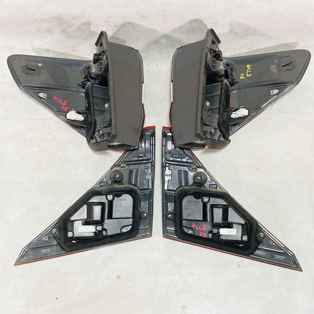 ヴェルファイア20系左右ライト テールランプ 58-29 58-35 ヴェルファイア20系左右ライト テールランプ 58-29 58-35 ヴェル