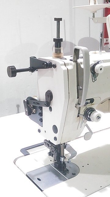 JUKI ジューキ 工業用ミシン DLU-5494N-6 一本針本縫い糸切りミシン 三 