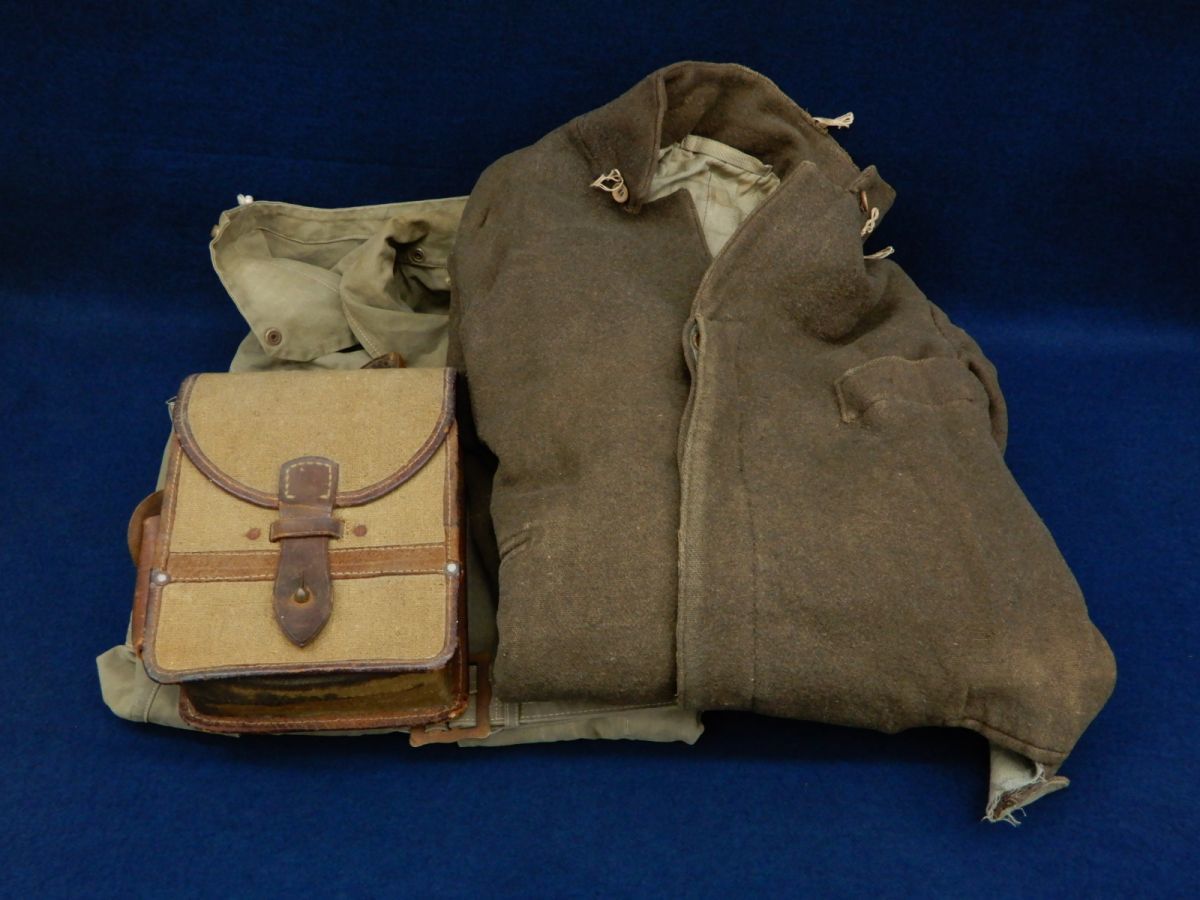 ★古い外套+雑納などまとめて★検:旧日本軍/軍装品/ミリタリー/詳細不明です/消費税0円