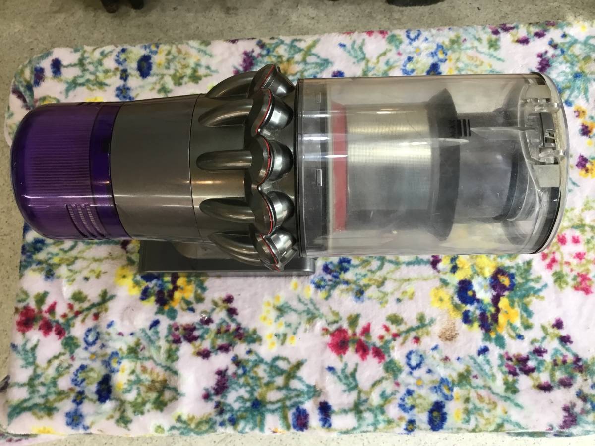 ダイソンV11 SV14 コードレスクリーナー 本体のみ 動作良好 