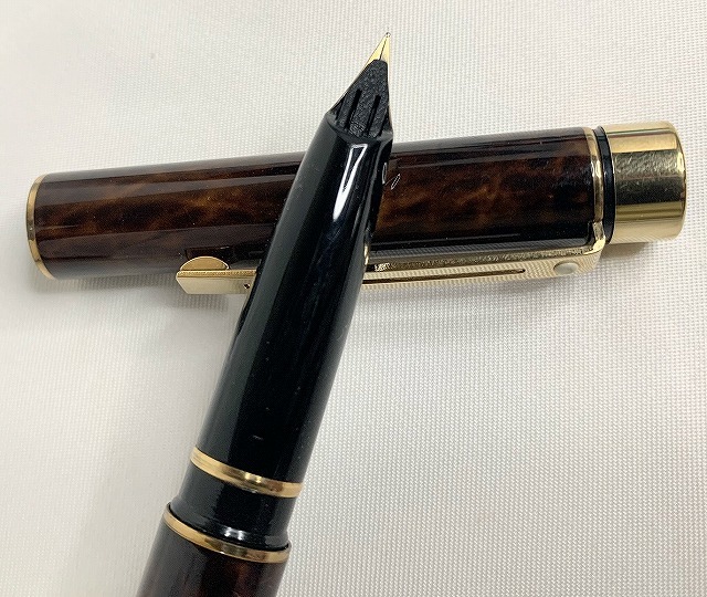 タルガ シェーファー 万年筆 SHEAFFER ペン先 14K ボールペンなど高級