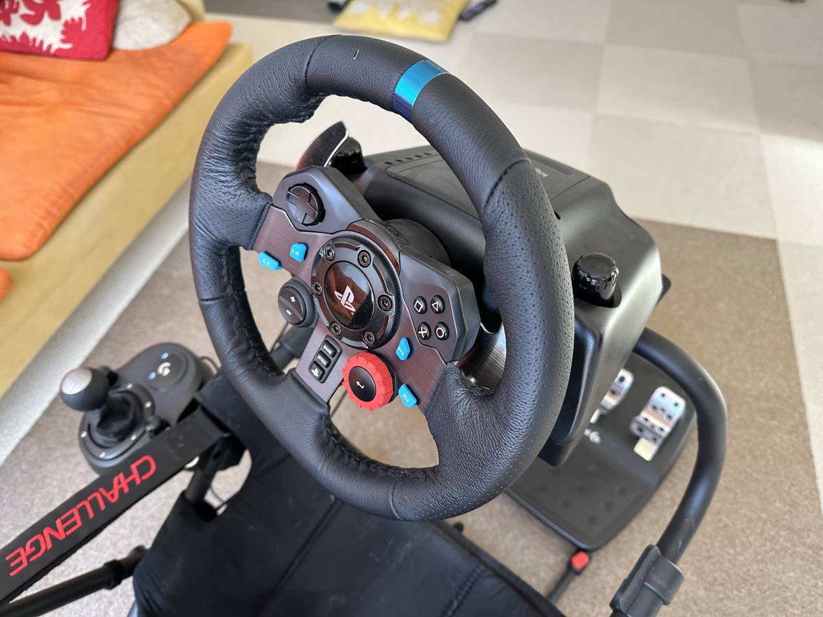 中古品）ロジクールハンコンG29+DRIVING FORCE SHIFTER+Playseat 