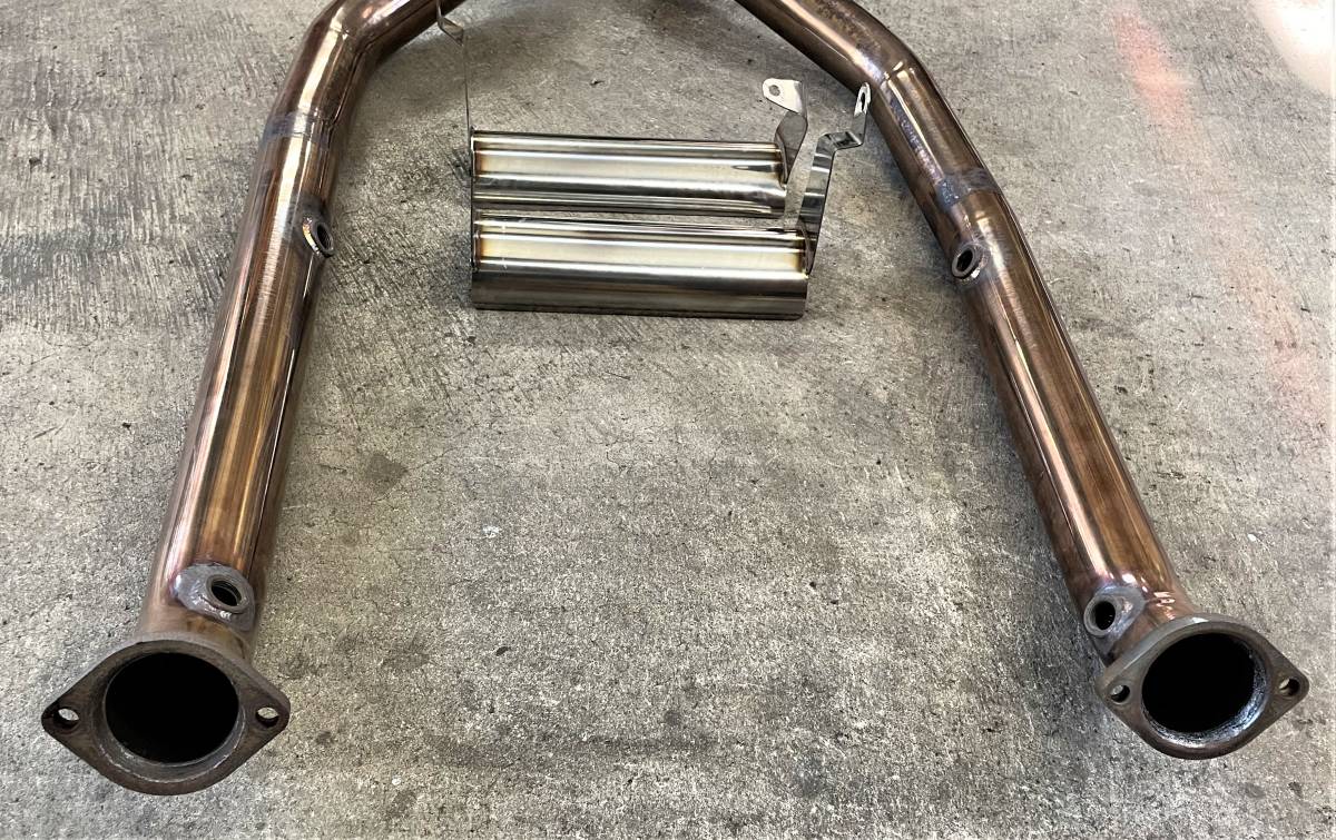 【新作登場，正規品】 ★★LAPTORR ラプター Xパイプ ミドルパイプ（触媒レス） BMW E90E92-M3★★