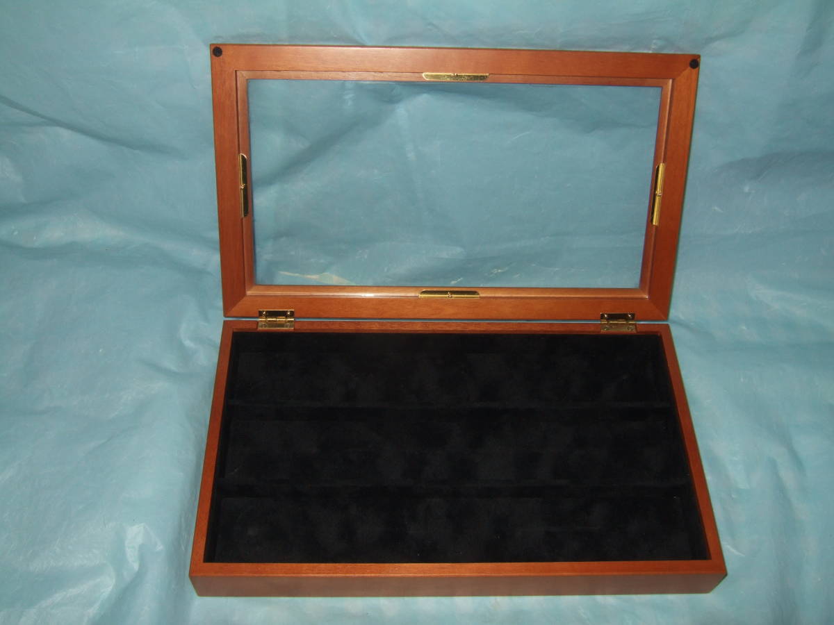 世界の蝶シリーズ(フランクリンミント) レア　置物 フランクリン・ミント 世界の蝶 磁器製塑像コレクション 3点セット