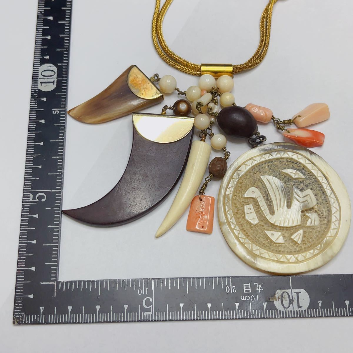 タグ付き アンティーク DELUXE デラックス ネックレス 天然素材 彫刻 珊瑚 天然石 アイボリー 角 瑪瑙 A1689_2