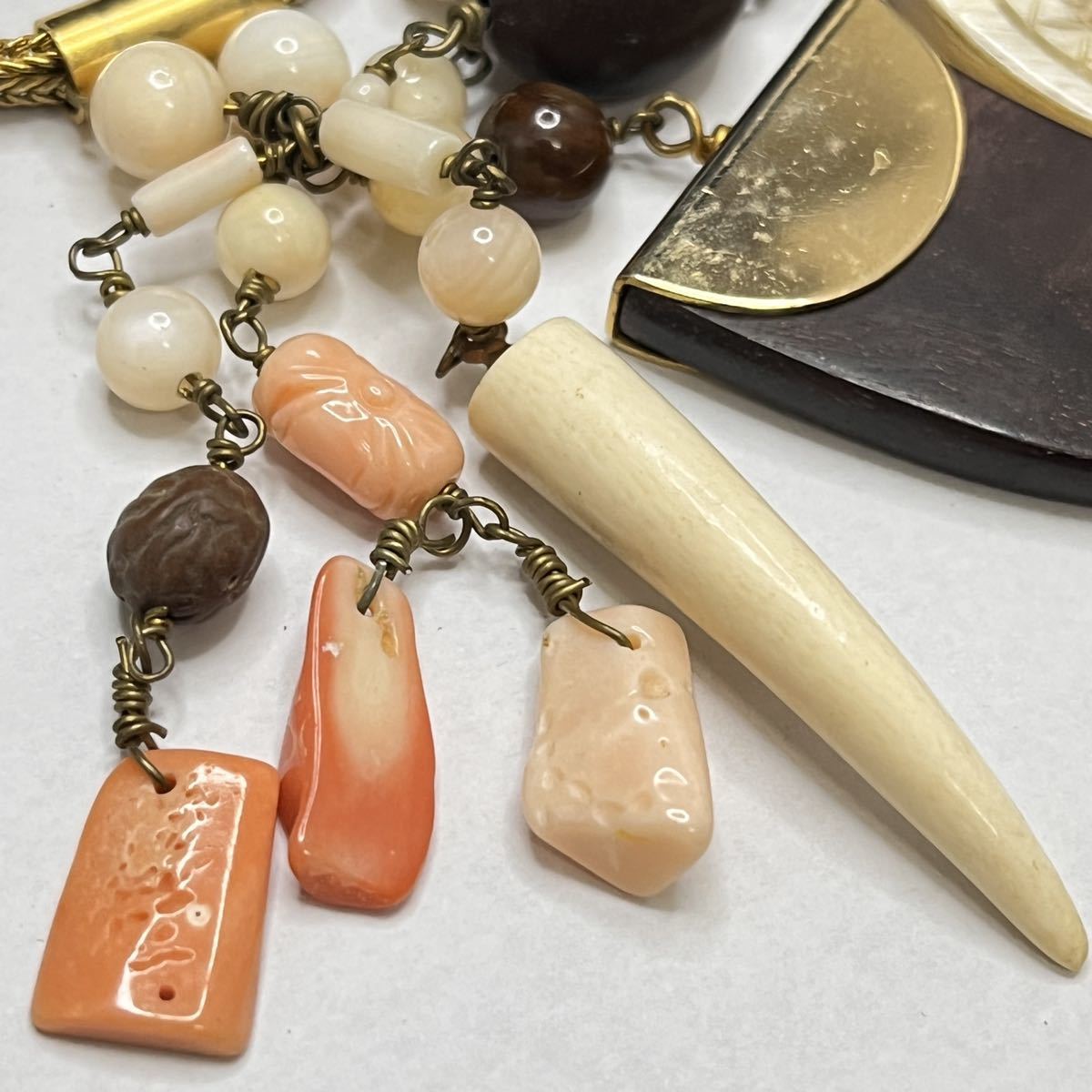 タグ付き アンティーク DELUXE デラックス ネックレス 天然素材 彫刻 珊瑚 天然石 アイボリー 角 瑪瑙 A1689_8