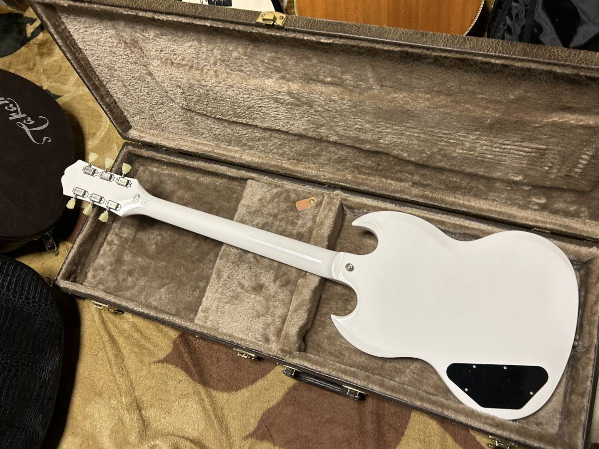 2018年製・定価￥74，800円・Epiphone／SG Standard Alpine White