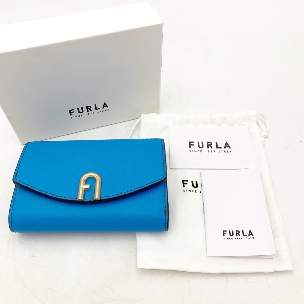 美品 FURLA 三つ折り財布 ターコイズ 箱あり フルラ 財布【NK1921】