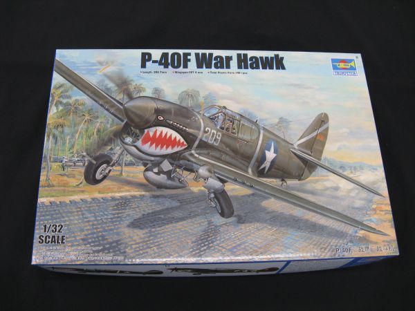 ★　トランぺッター　1/32 P-40F ウォーホーク ★