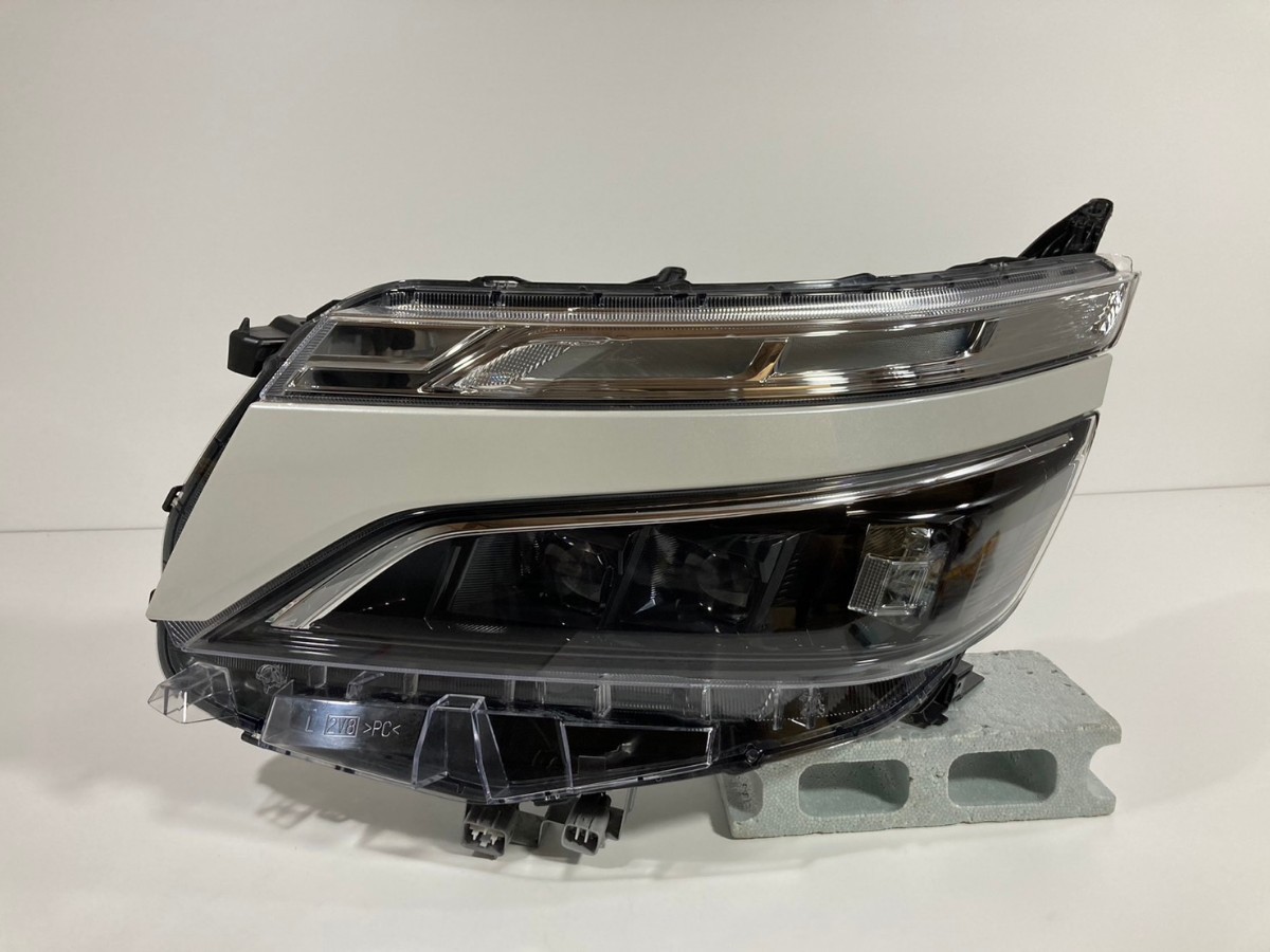 トヨタ純正 ZRR80W/ZRR85W/ZWR80W ヴォクシー 煌 後期 LED ヘッド