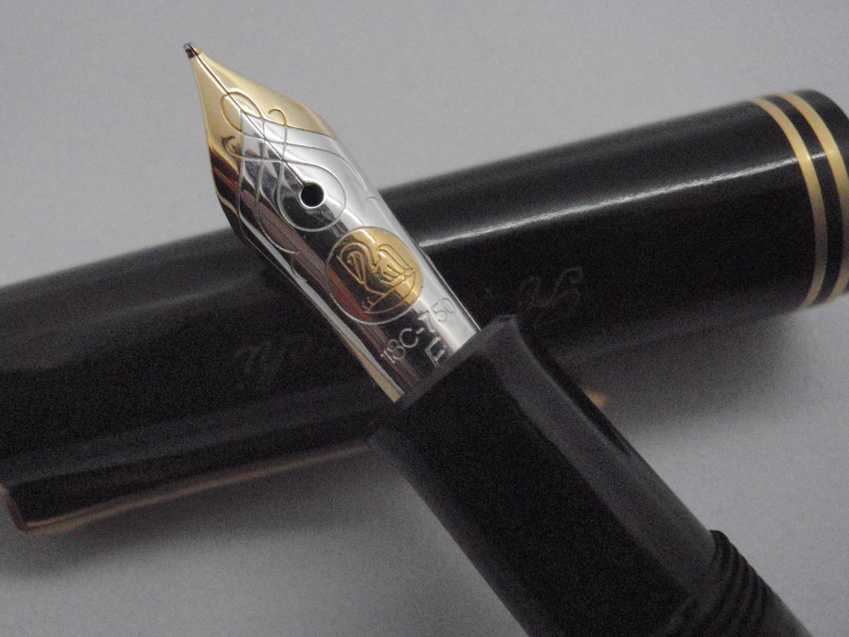 美品 Pelikan ペリカン 万年筆 トレド ペン先:18C/750 F !