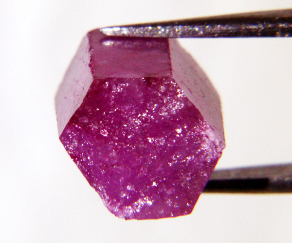 【アメリカ/ユタ産】レッドベリル(ビクスバイト) ♪【大珍品】希少石 レッドベリル3.90ct ビクスバイト アメリカ・ユタ