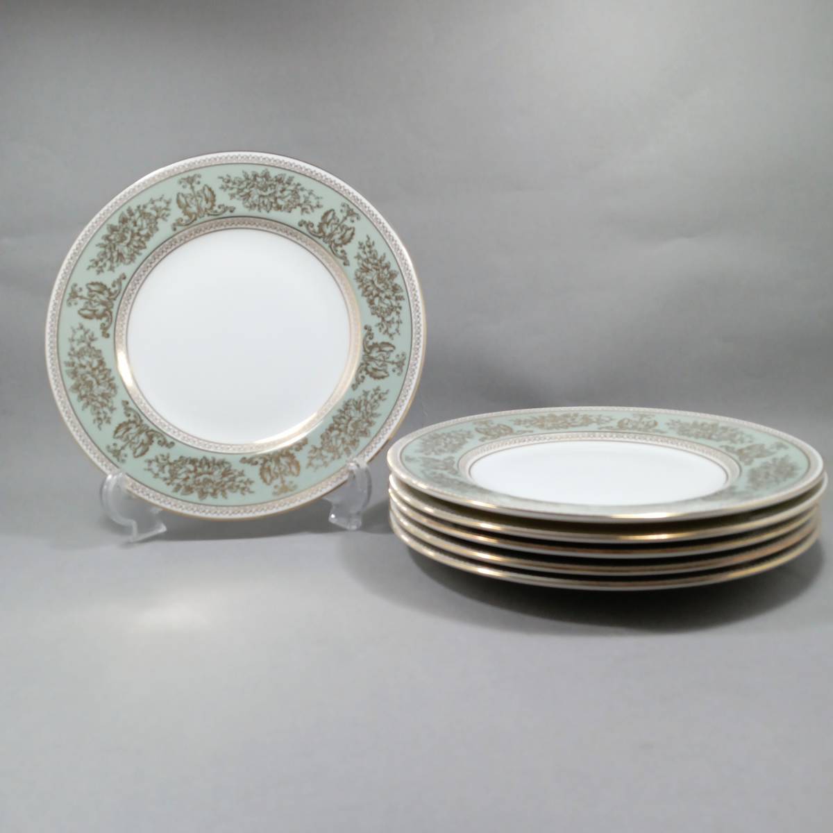 □ ウェッジウッド WEDGWOOD コロンビア セージ グリーン 21 cm
