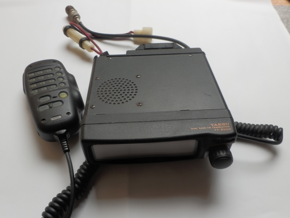 YAESU FT-8500 デュアルバンド・FMトランシーバー（中古品） YAESU