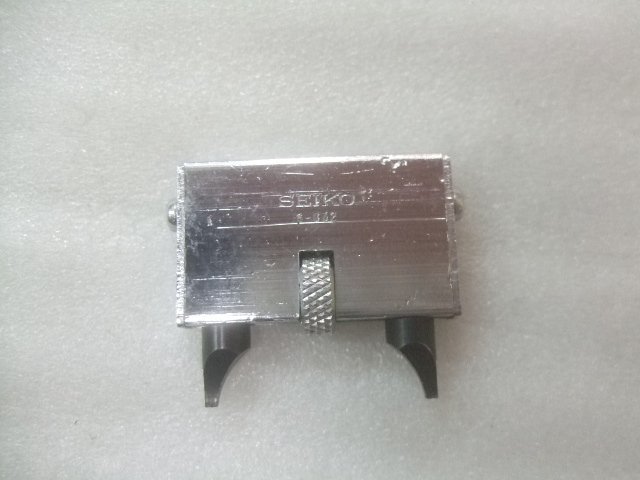 セイコー純正腕時計裏蓋、電池ブタオープナーS-832　X523