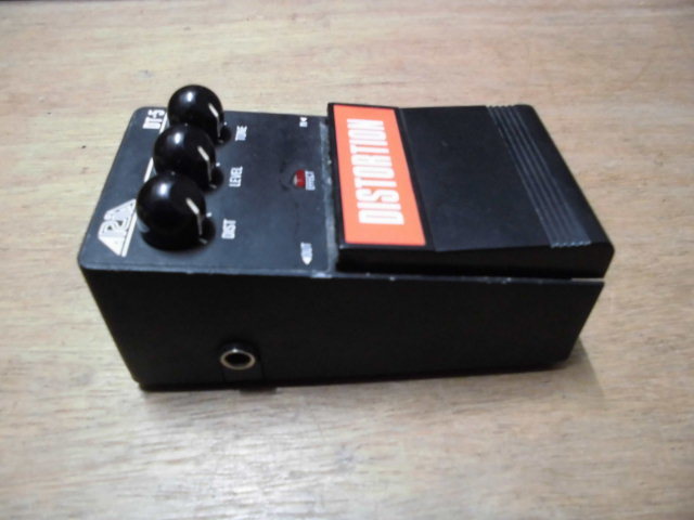 ARIA DT-5 ディストーション 布袋さん使用　日本製 80s 20191010 ARIA Distortion DT-5 - Guitar Stuff Blog