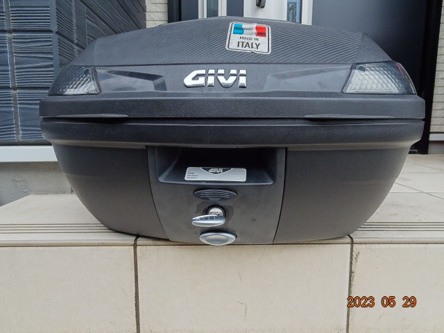 ＧＩＶＩトップケース＆ベース_1