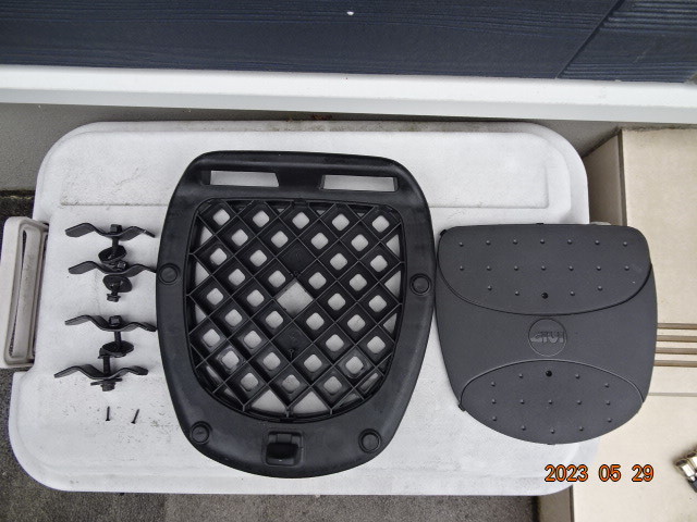 ＧＩＶＩトップケース＆ベース_5