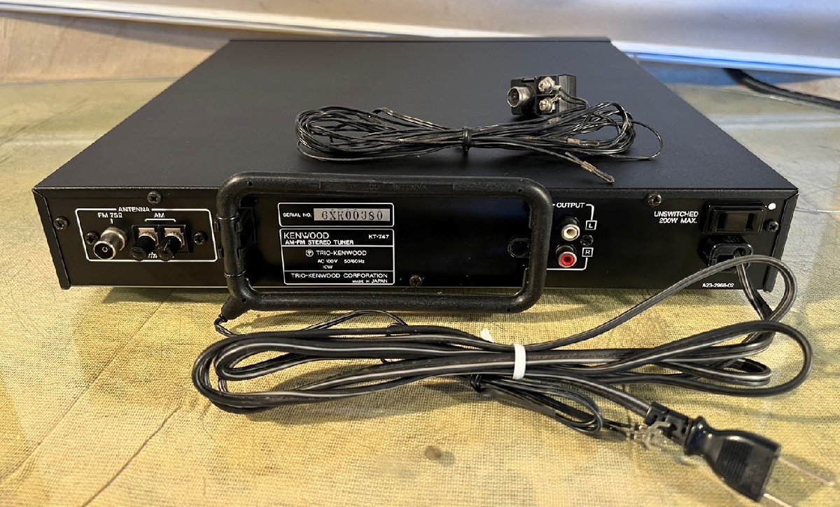高品質，大人気】 KENWOOD KT-747 ステレオ シンセサイザー チューナー