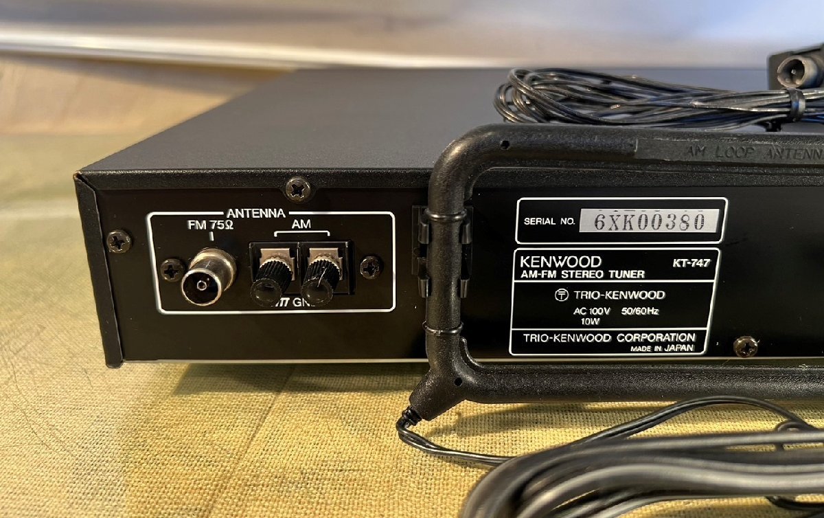 KENWOOD KT-747 ステレオ シンセサイザー チューナー 高品質，大人気】 KENWOOD KT-747 ステレオ シンセサイザー チューナー