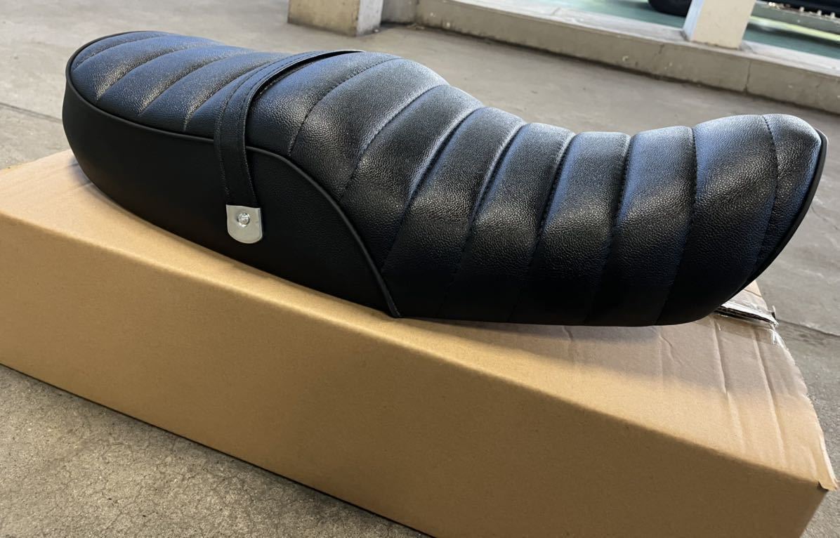 Kawasaki Z900RS タックロール シート カスタム 段 シート 黒 ブラック